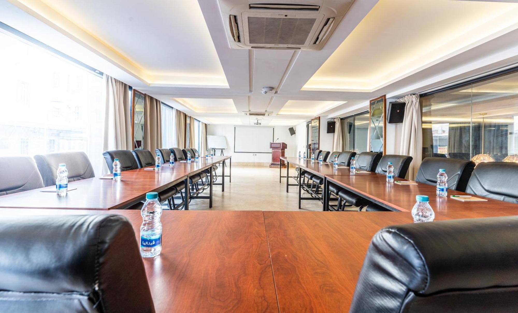 One Hotel Casablanca Luaran gambar Meeting room
